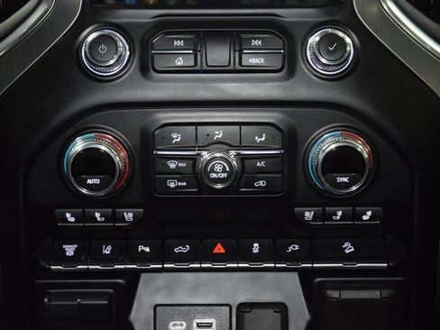 Used 2022 GMC Sierra 2500 Denali w/ Denali Ultimate Package image 35