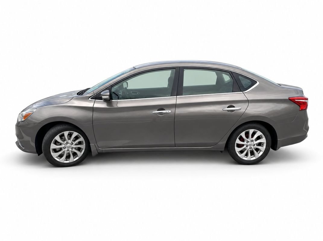 Used 2016 Nissan Sentra SV w/ Style Package FWD image 2
