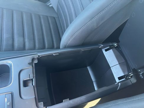 Used 2019 Ford Fusion SE FWD image 21
