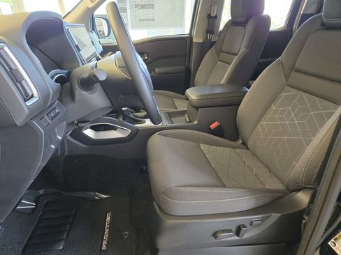 New 2026 Nissan Frontier SV w/ Tow Package AWD/4WD image 12