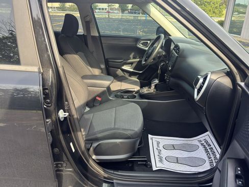 Used 2020 Kia Soul S FWD image 14