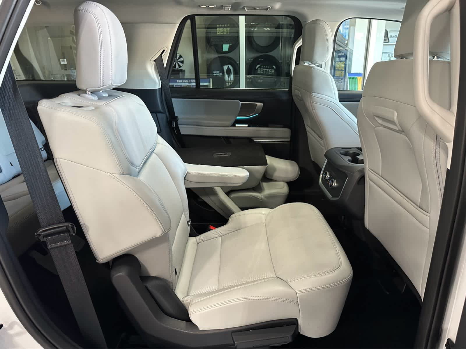 Certified 2025 Ford Expedition Platinum AWD/4WD image 41