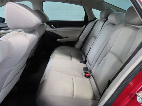 Used 2020 Honda Accord EX image 26