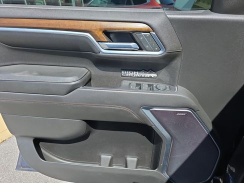 Used 2022 Chevrolet Silverado 1500 High Country image 18