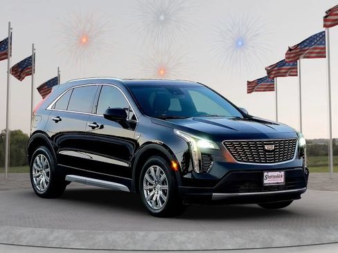 Used 2020 Cadillac XT4 Premium Luxury FWD image 1