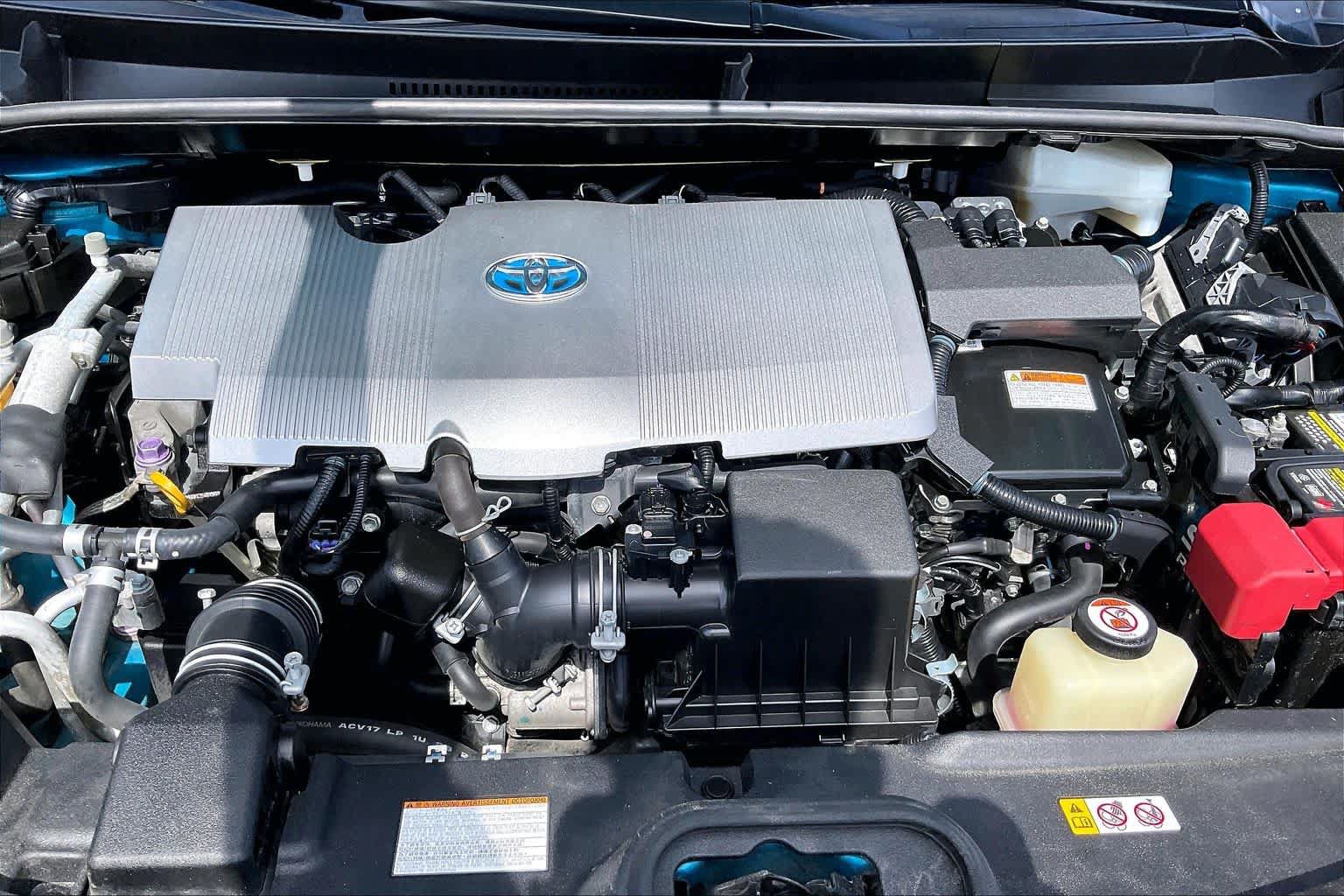 Used 2017 Toyota Prius Prime Advanced w/ Preferred Accessory Package FWD image 31