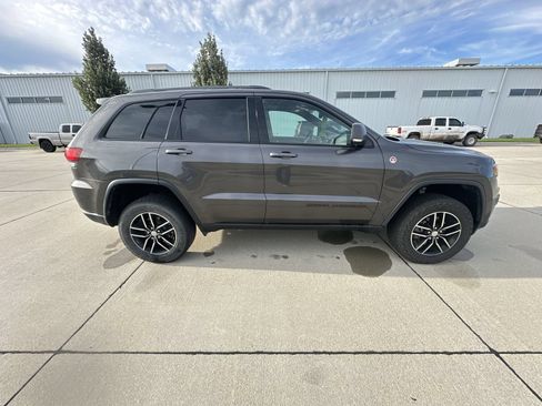 Used 2018 Jeep Grand Cherokee Trailhawk AWD/4WD image 15