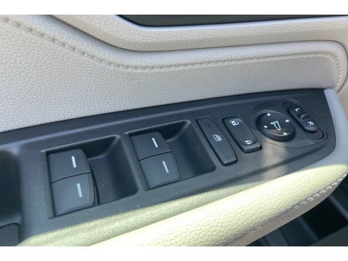 Used 2018 Honda Odyssey EX-L image 12