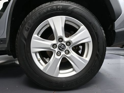 Used 2019 Toyota RAV4 LE w/ Carpet Mat Package AWD/4WD image 14