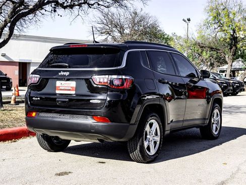 Used 2023 Jeep Compass Latitude w/ Convenience Group image 5