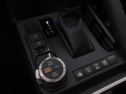 Certified 2024 Toyota Tacoma TRD Off-Road image 22