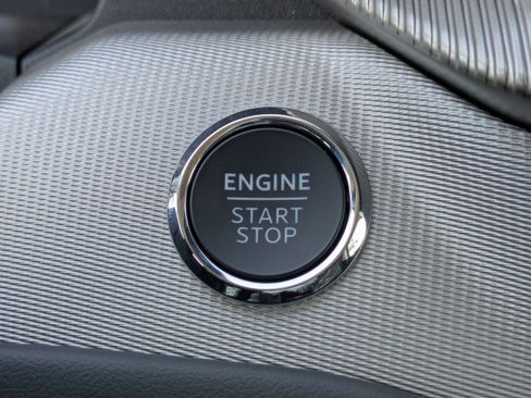 Certified 2025 Ford Explorer Active w/ Active Comfort Package image 33