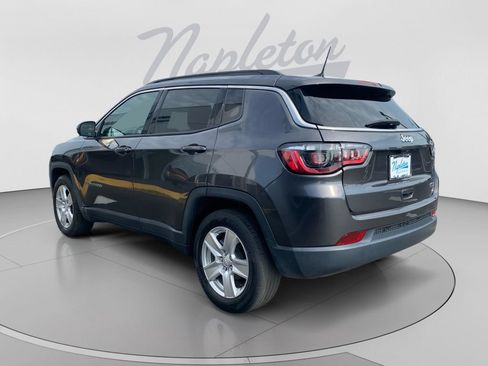 Used 2022 Jeep Compass Latitude w/ Sun and Sound Group FWD image 3