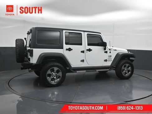Used 2016 Jeep Wrangler Unlimited Sport w/ Connectivity Group AWD/4WD image 3