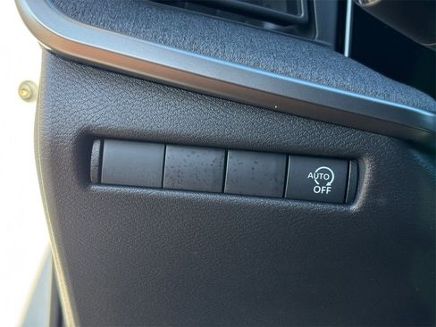 New 2026 Nissan Kicks SV image 16