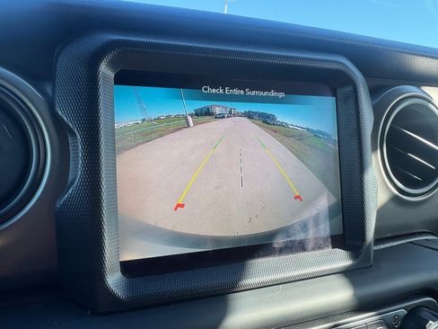 Used 2021 Jeep Wrangler Unlimited Sport w/ Sun And Sound Package image 16