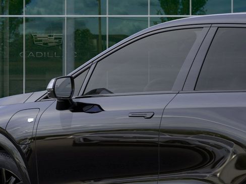 New 2025 Cadillac Optiq Sport 2 w/ LPO, ONYX Package image 36