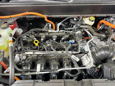 Certified 2025 Ford Maverick XLT FWD image 32