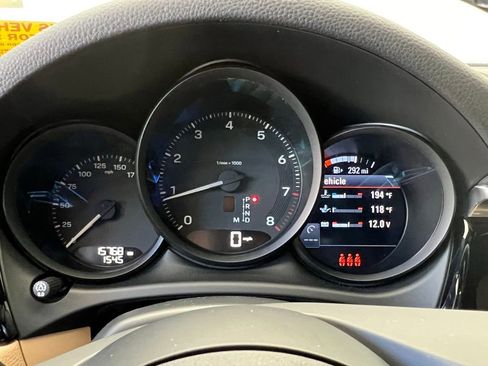 Certified 2023 Porsche Macan Turbo AWD/4WD image 11