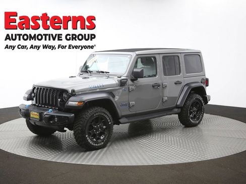 Used 2023 Jeep Wrangler Unlimited w/ Sun & Screen Package image 63