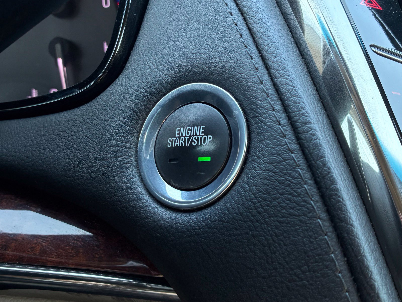 Used 2014 Cadillac CTS Luxury RWD image 9