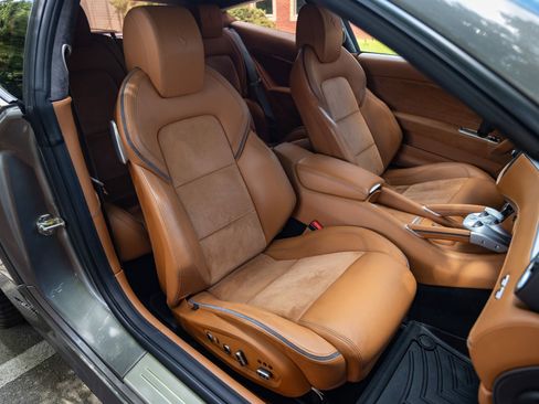 Used 2013 Ferrari FF image 17