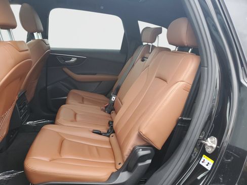 Used 2023 Audi Q7 3.0T Premium Plus w/ Premium Plus Package AWD/4WD image 13