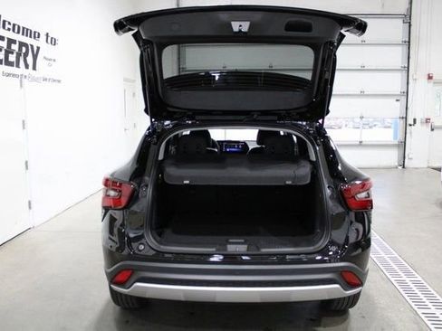 New 2026 Chevrolet Trax LT w/ Sunroof Package image 21