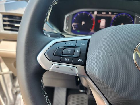 Used 2024 Volkswagen Taos SEL image 23