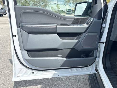 Used 2024 Ford F150 Lightning Flash image 13