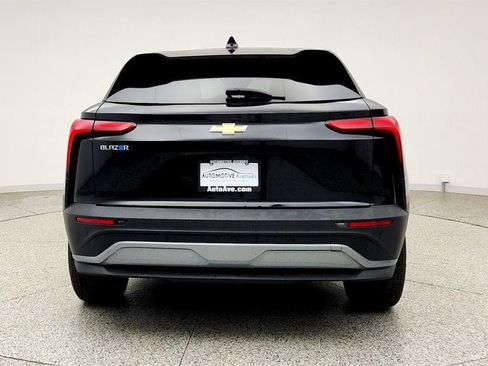Used 2025 Chevrolet Blazer EV LT FWD image 6
