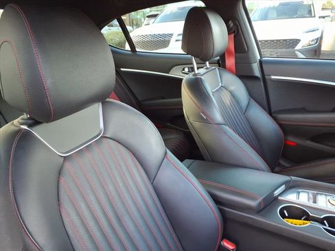 Used 2022 Genesis G70 3.3T w/ Sport Advanced Package image 12