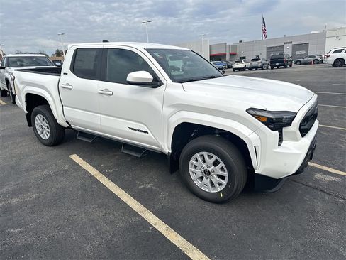 New 2025 Toyota Tacoma SR5 image 6