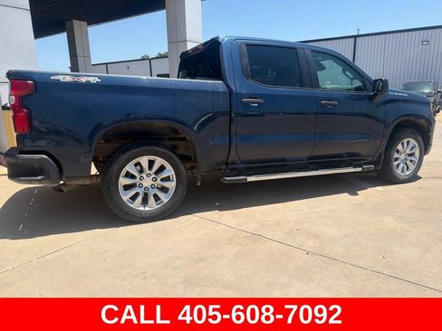 Used 2022 Chevrolet Silverado 1500 Custom AWD/4WD image 3