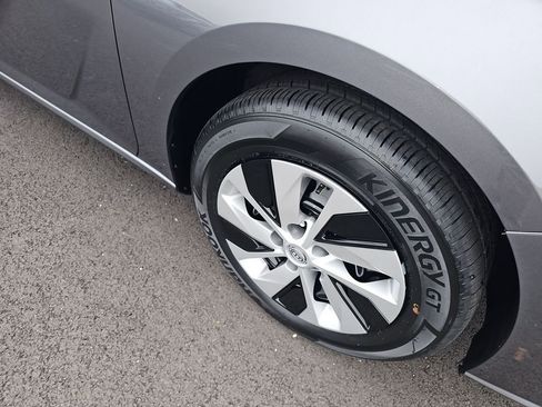 Used 2025 Nissan Altima 2.5 S image 12