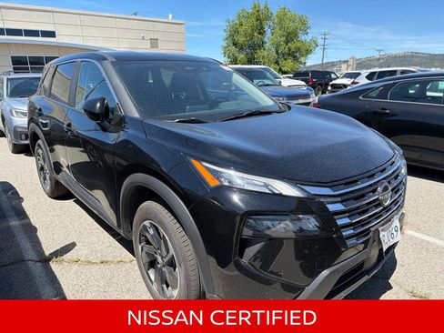 Certified 2025 Nissan Rogue SV AWD/4WD image 4