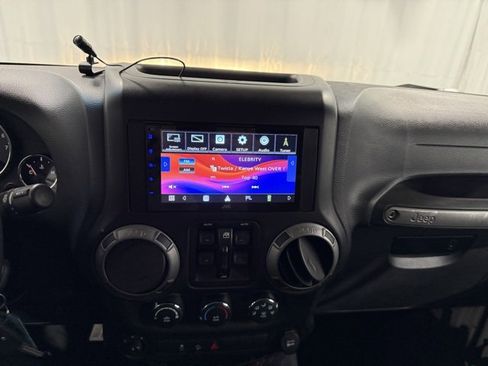 Used 2015 Jeep Wrangler Unlimited Sport w/ Quick Order Package 24S image 17