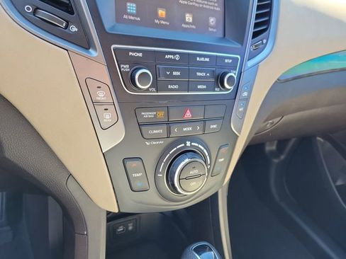 Used 2017 Hyundai Santa Fe Sport image 23