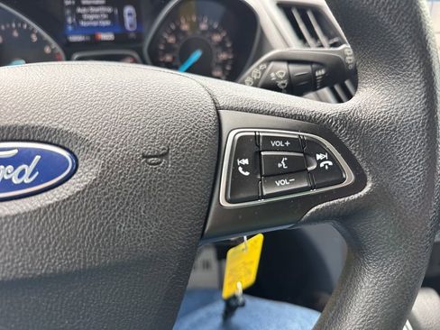 Used 2018 Ford Escape SE w/ SE Sync 3 Package FWD image 25