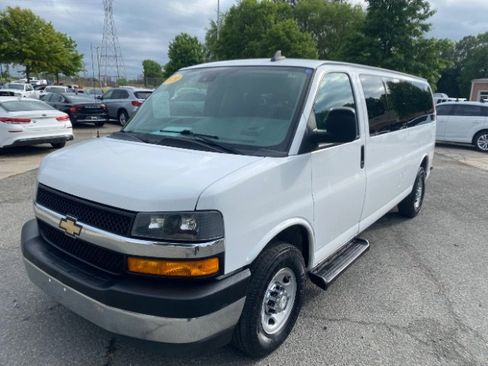 Used 2020 Chevrolet Express 3500 LT w/ LT Preferred Equipment Group RWD image 1