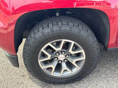 Used 2017 GMC Canyon SLE w/ All Terrain X Package image 9