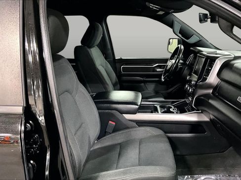 Used 2019 RAM 1500 Big Horn AWD/4WD image 9