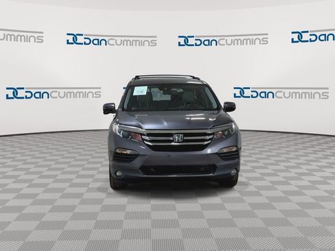 Used 2017 Honda Pilot Touring image 3