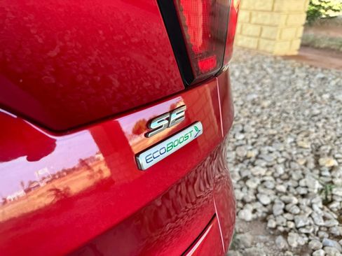 Used 2019 Ford Escape SE FWD image 20
