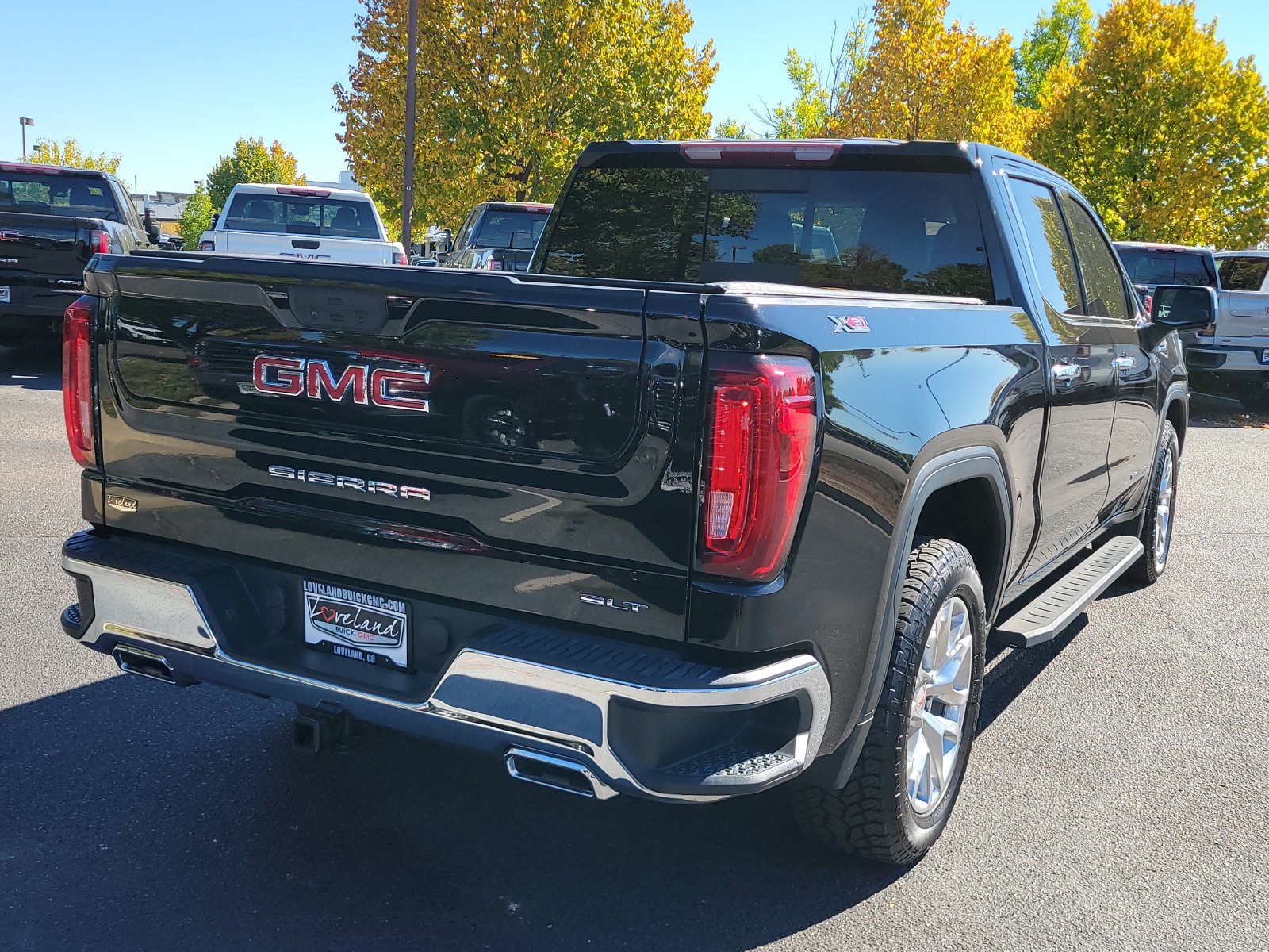 Used 2021 GMC Sierra 1500 SLT AWD/4WD image 3