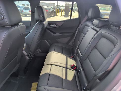 New 2026 Chevrolet Equinox LT w/ Convenience Package II FWD image 35