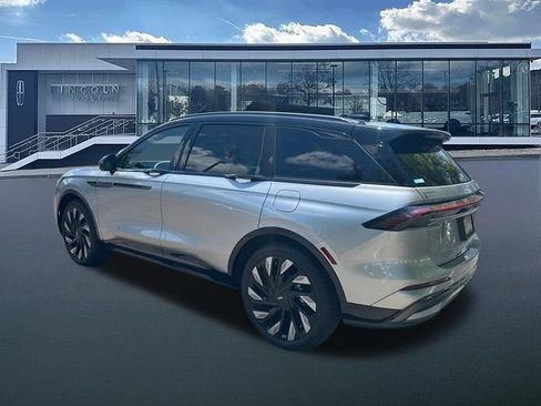 New 2026 Lincoln Nautilus Reserve w/ Jet Appearance Package AWD/4WD image 5