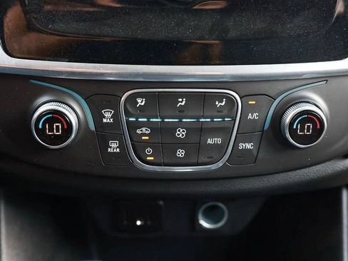 Used 2019 Chevrolet Traverse LS FWD image 27