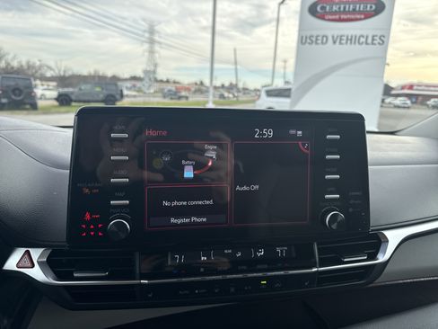 Certified 2024 Toyota Sienna XLE image 20