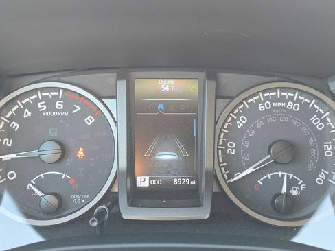 Certified 2023 Toyota Tacoma TRD Off-Road w/ Technology Package AWD/4WD image 28